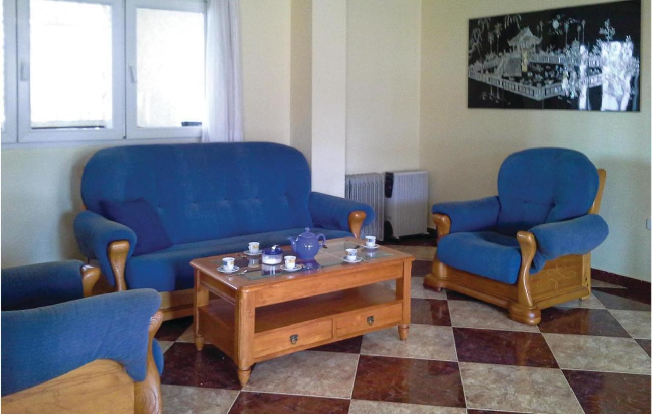 Awesome Home In Portman With Kitchen Екстер'єр фото